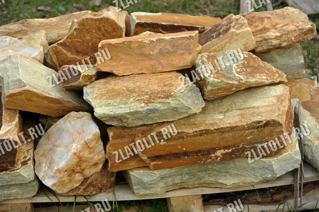 бутовый камень из златолита для ландшафта в наличии от производителя